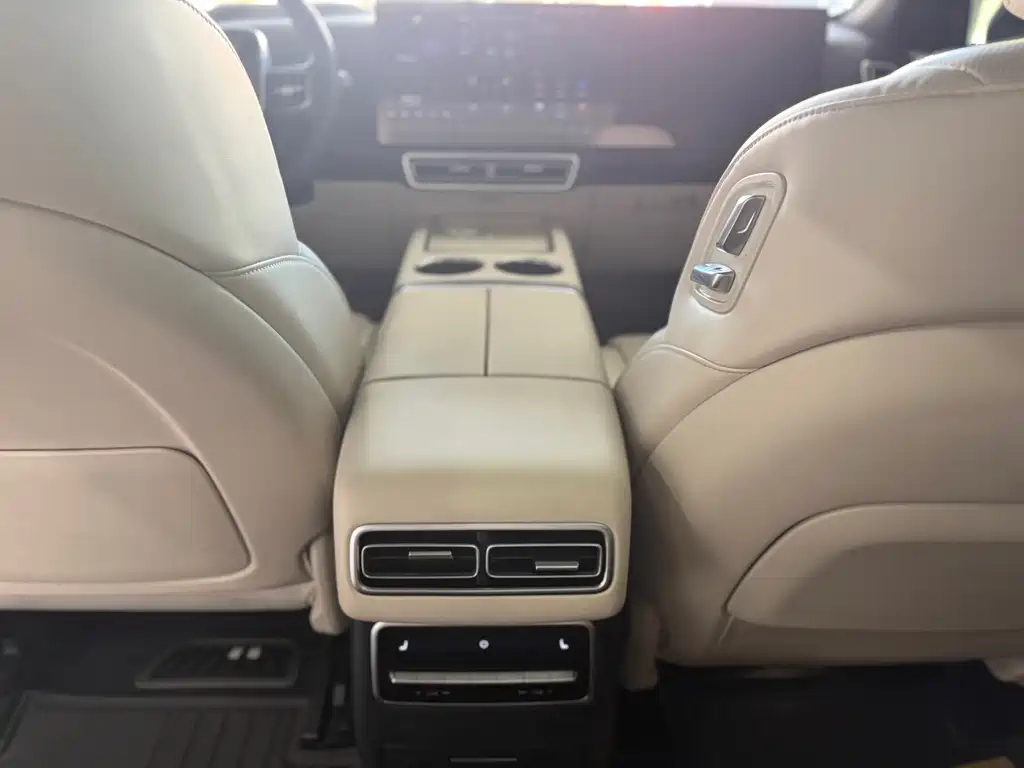 Li Auto Li L7 — миниатюра 8