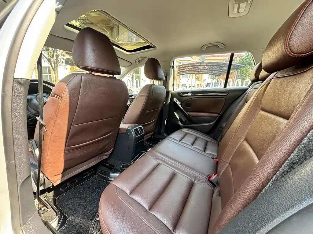 Volkswagen Golf — миниатюра 6