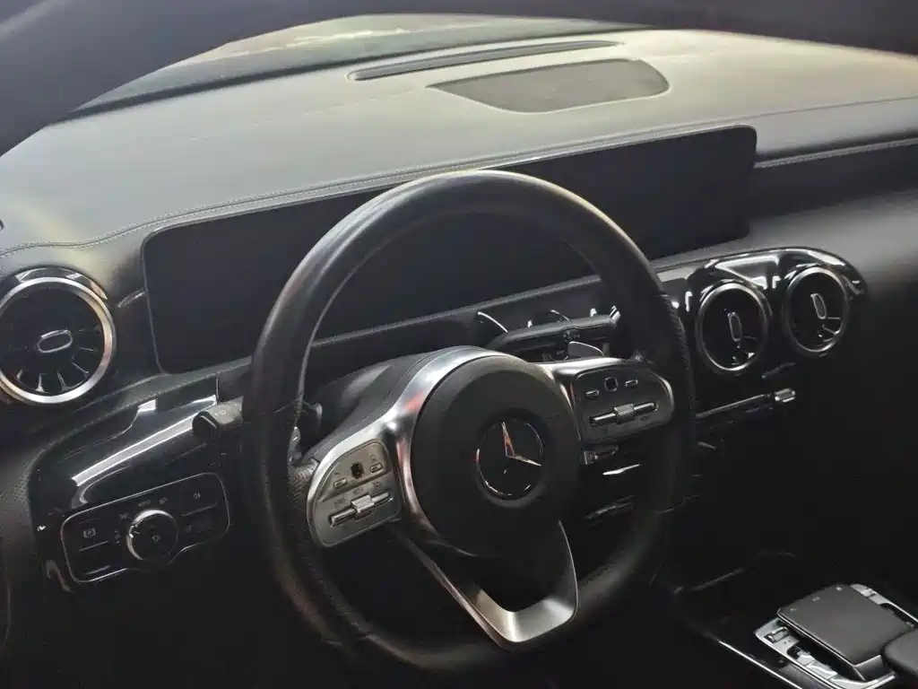 Mercedes-Benz A-Class — миниатюра 12