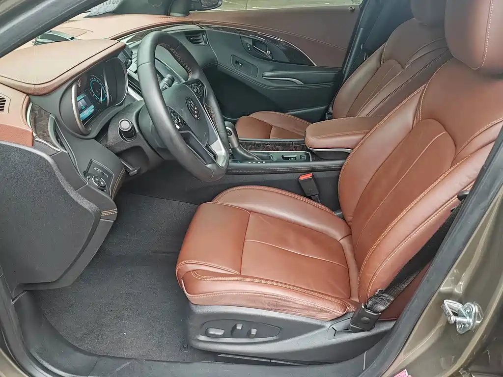 Buick LaCrosse — миниатюра 7