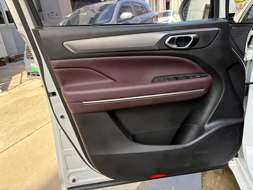 GAC Motor Trumpchi M6 — миниатюра 15