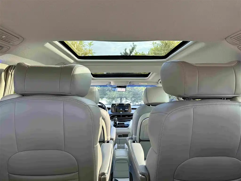Buick GL8 — миниатюра 17