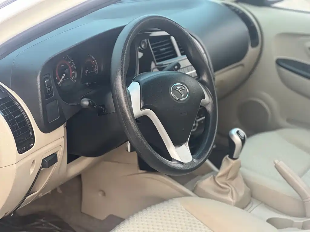 Soueast V3 2011 1.5L MT Comfort