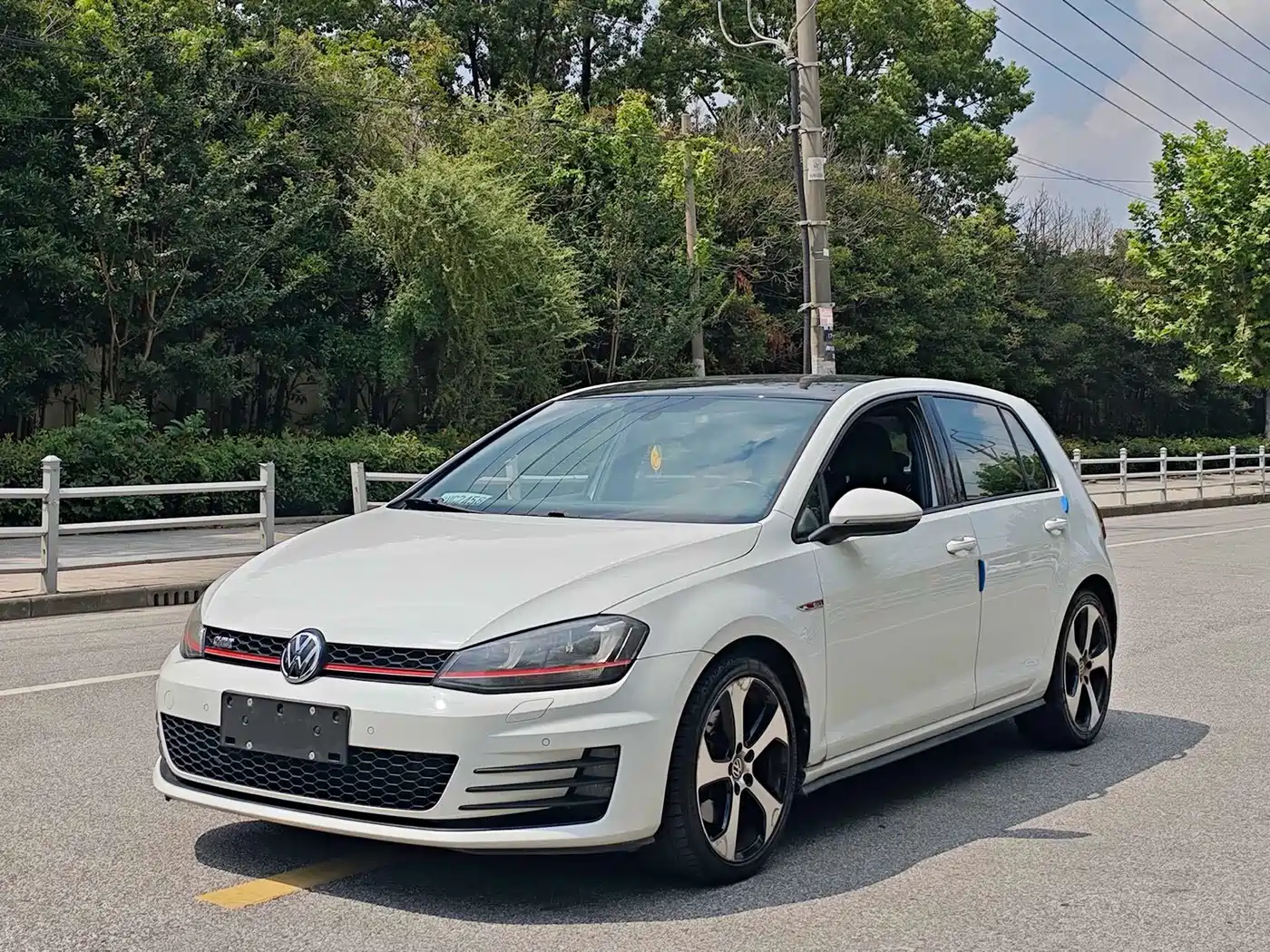 Volkswagen Golf GTI