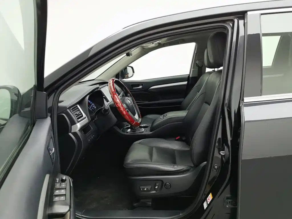 Toyota Highlander — миниатюра 10