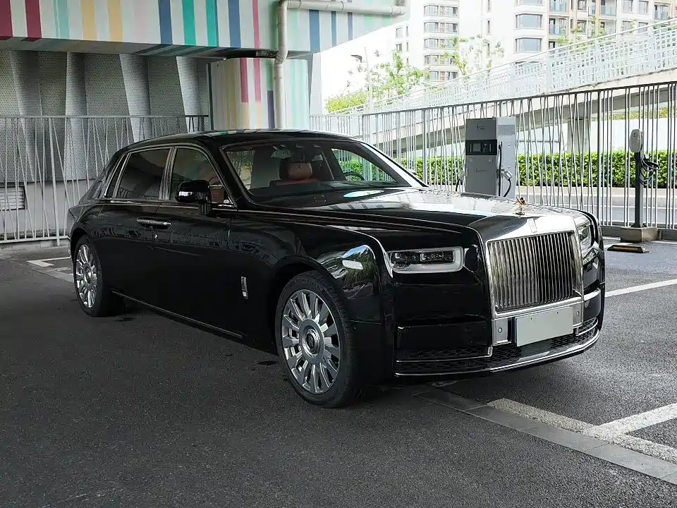 Rolls-Royce Phantom — миниатюра 7