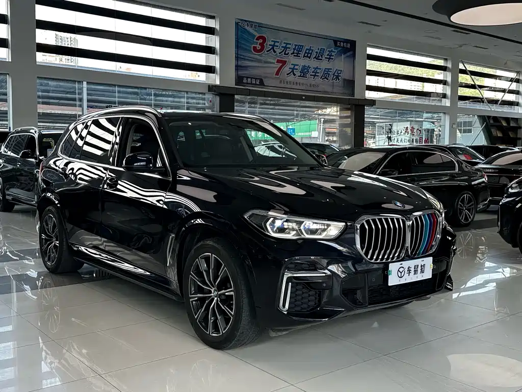 BMW X5 2022 xDrive 30Li Premium M Sport