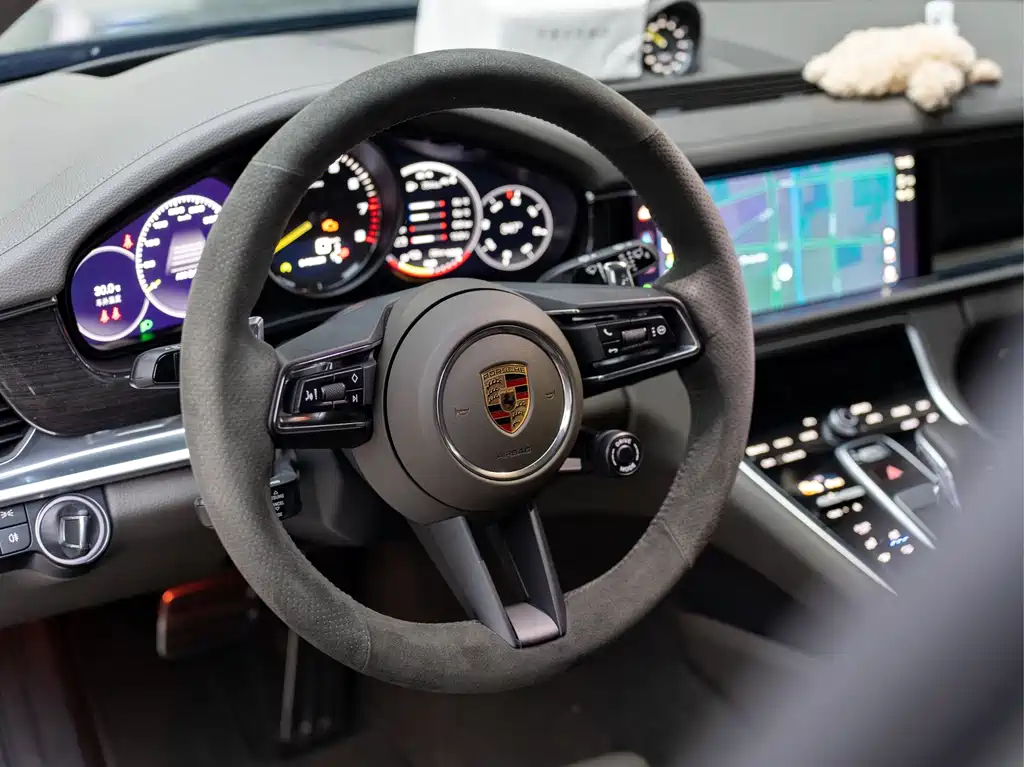 Porsche Panamera — миниатюра 8