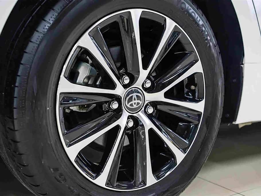 Toyota Levin 1.5 л 2024 г. Белый, пробег 46900 км