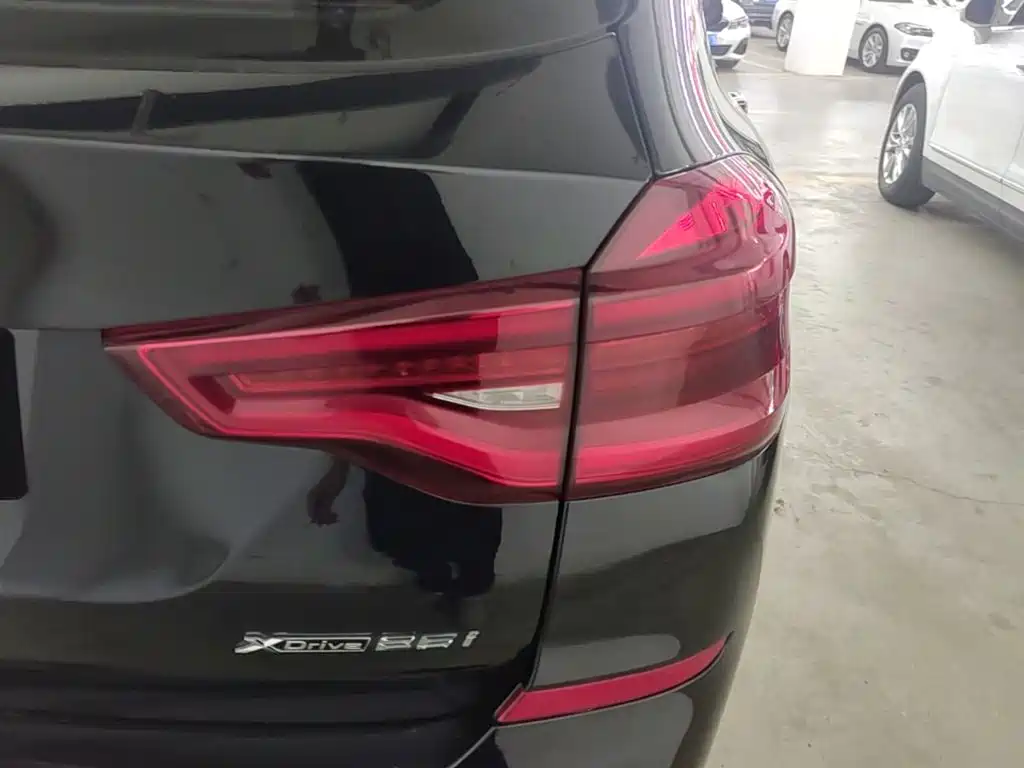 BMW X3 — миниатюра 8