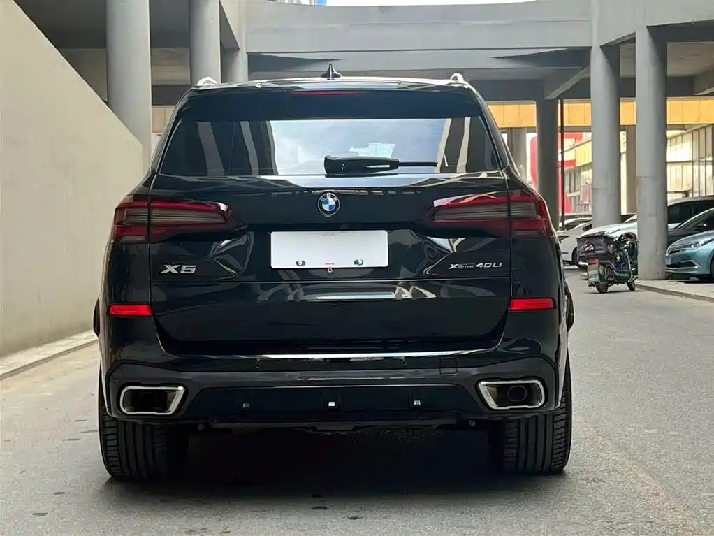 BMW X5 2022 xDrive 40Li M Sport