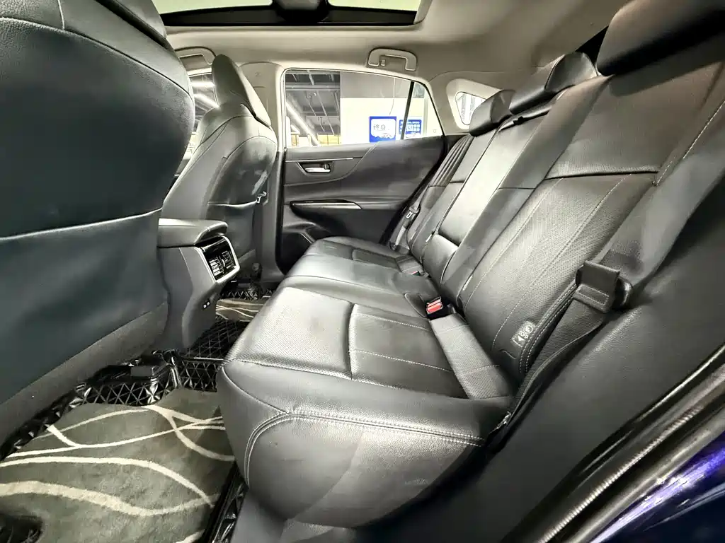 Toyota Harrier — миниатюра 10