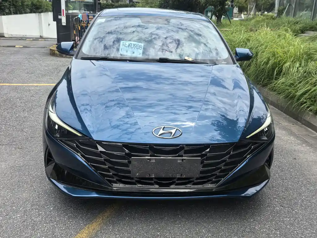 Hyundai Elantra — миниатюра 3