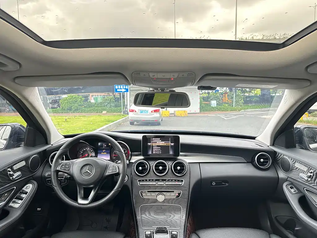 Mercedes-Benz C-Class — миниатюра 13