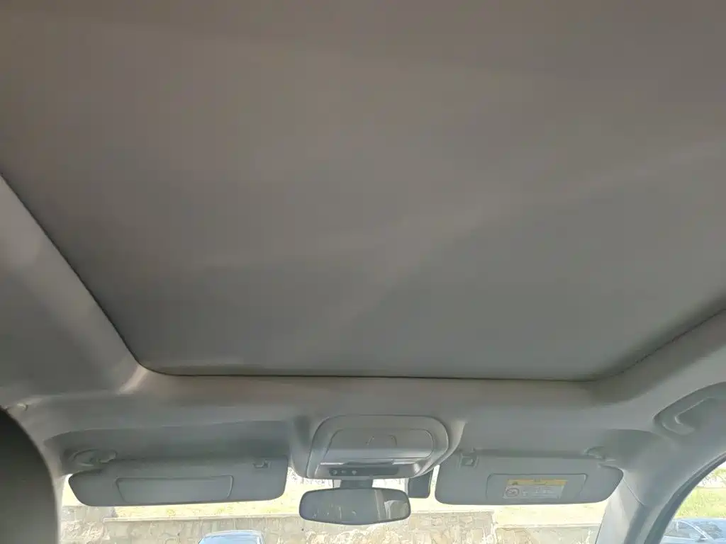 Chevrolet Equinox — миниатюра 19