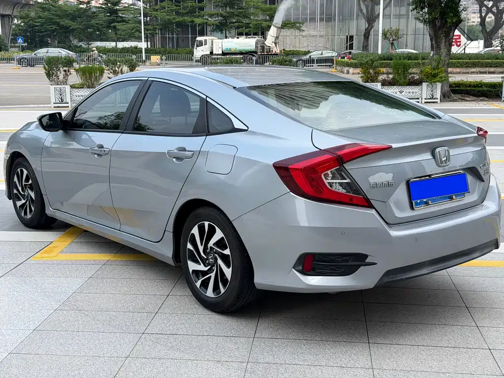 Honda Civic — миниатюра 6