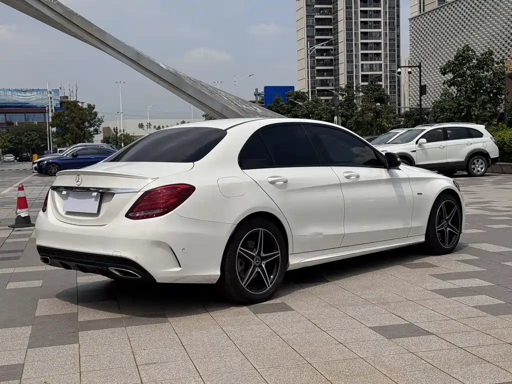 Mercedes-Benz C-Class — миниатюра 4