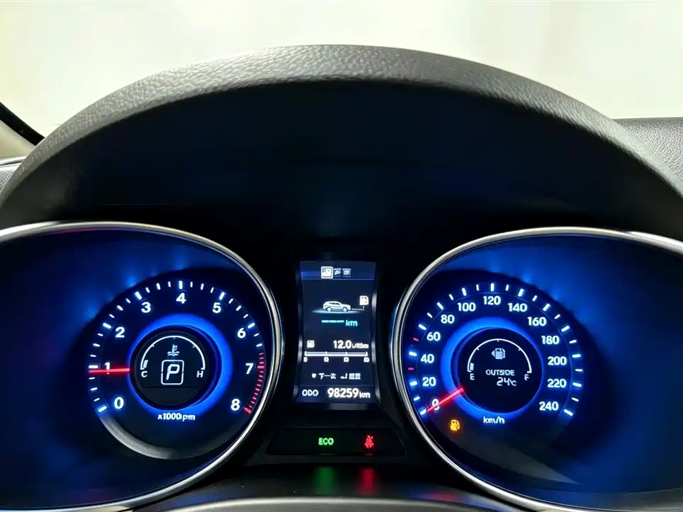 Hyundai Santa Fe — миниатюра 8