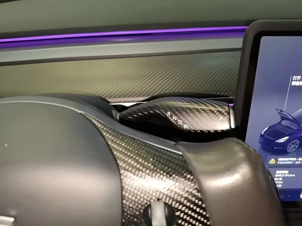 Tesla Model Y — миниатюра 14