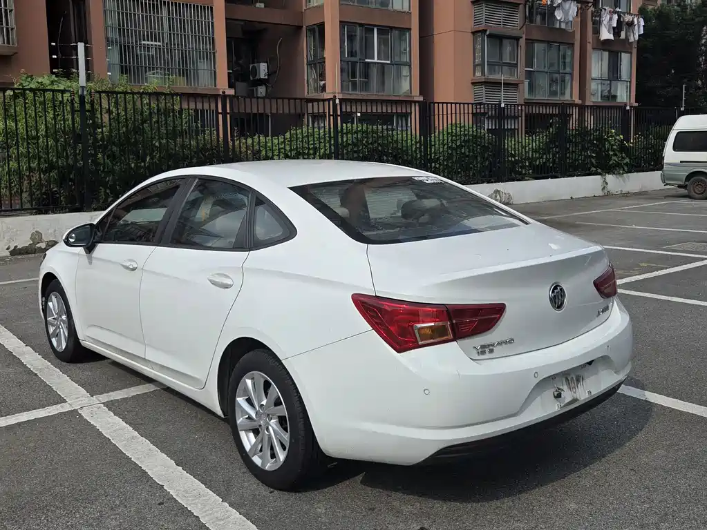 Buick Verano — миниатюра 8