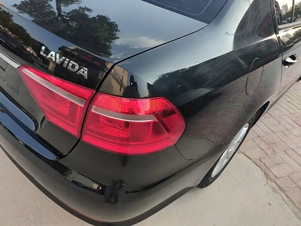 Volkswagen Lavida — миниатюра 8