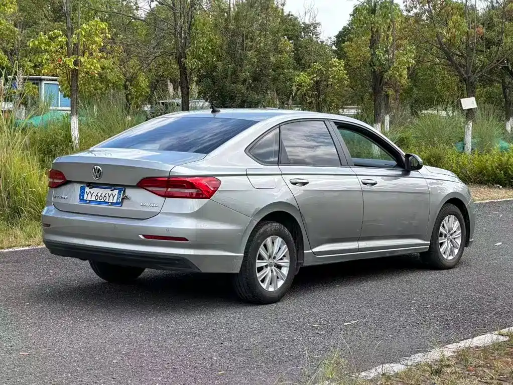 Volkswagen Lavida — миниатюра 9