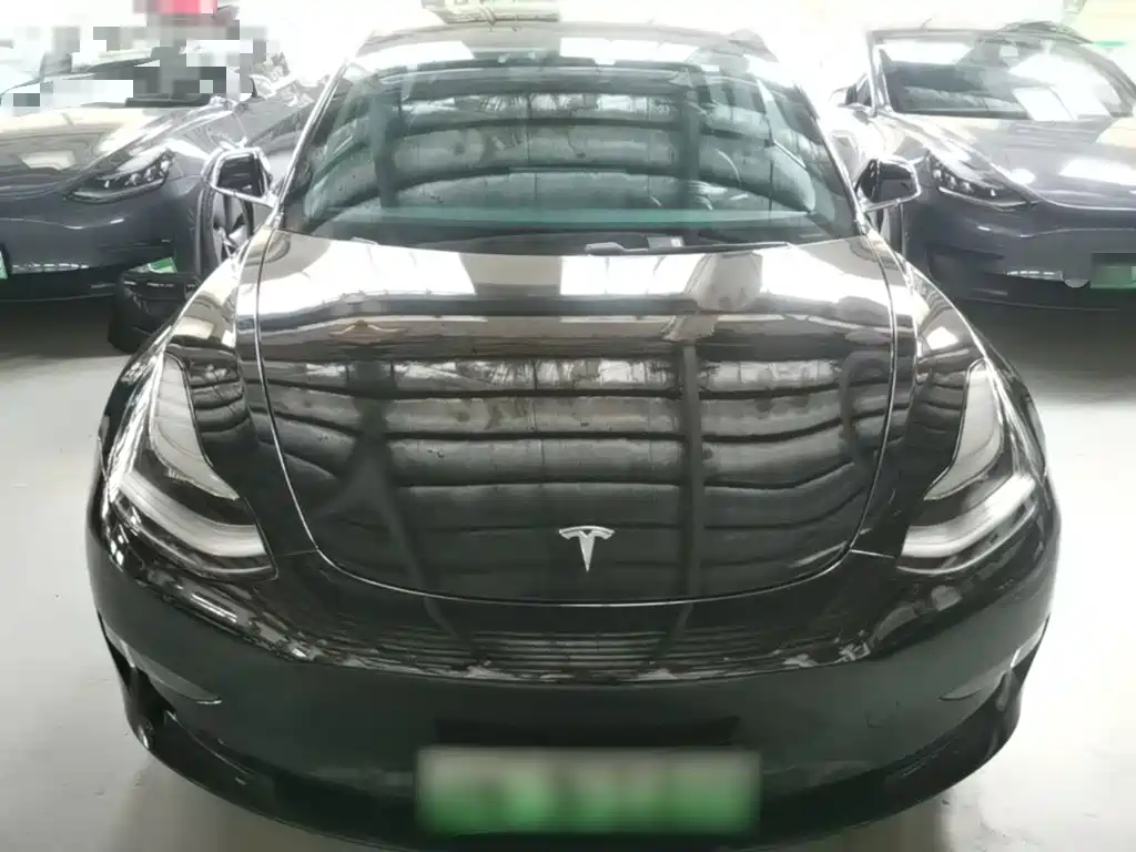 Tesla Model 3 — миниатюра 3