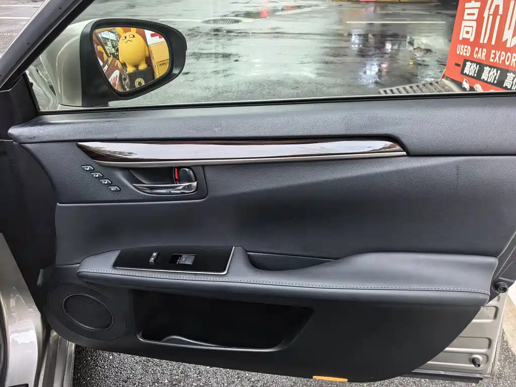 Lexus ES — миниатюра 14