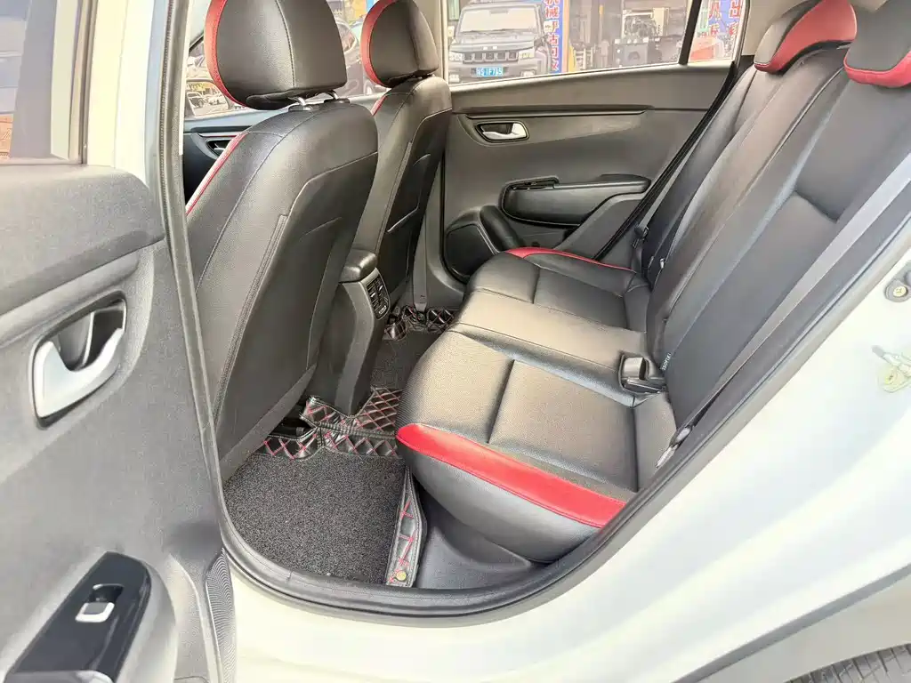 Kia KX Cross — миниатюра 5