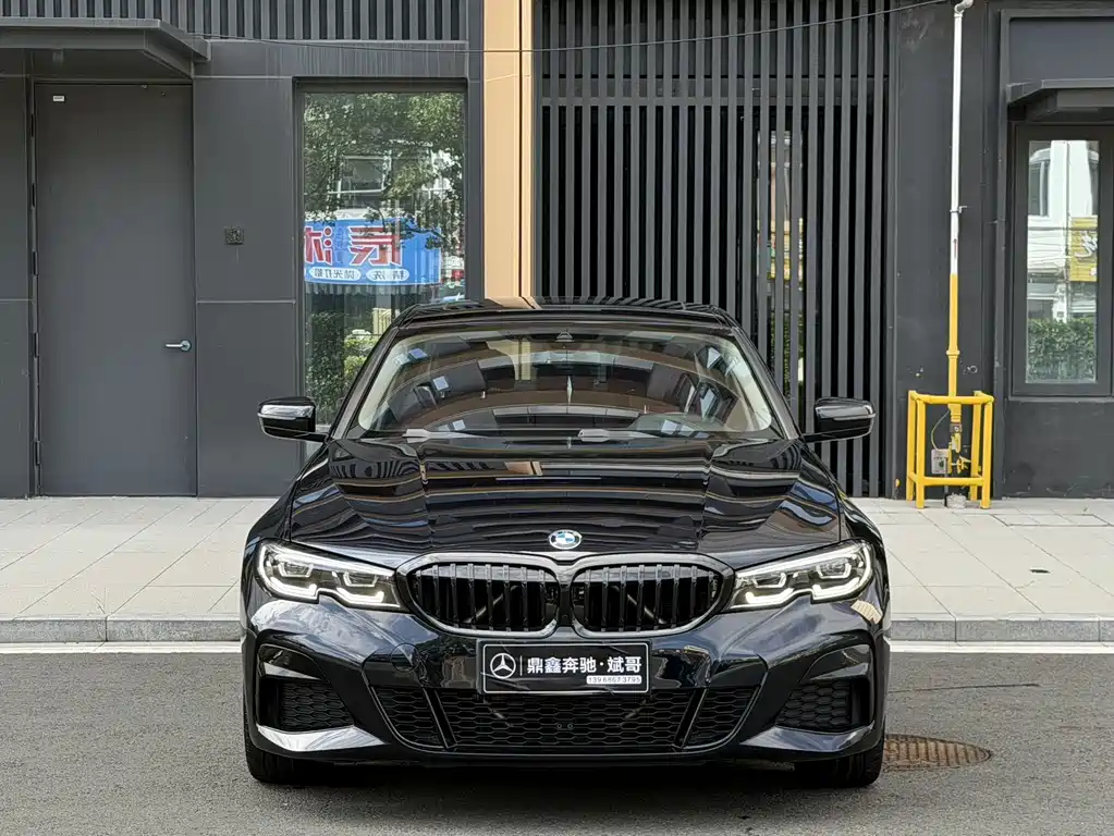 BMW 3 Series — миниатюра 2