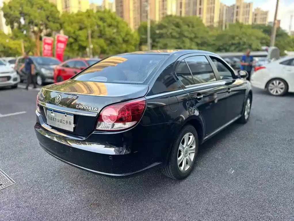 Volkswagen Lavida — миниатюра 3