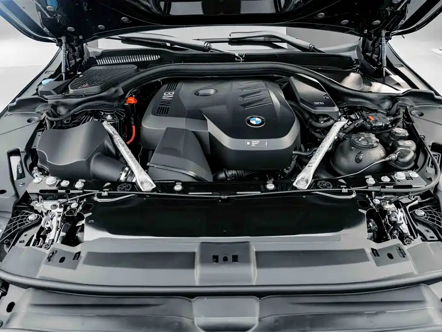 BMW 5 Series — миниатюра 25