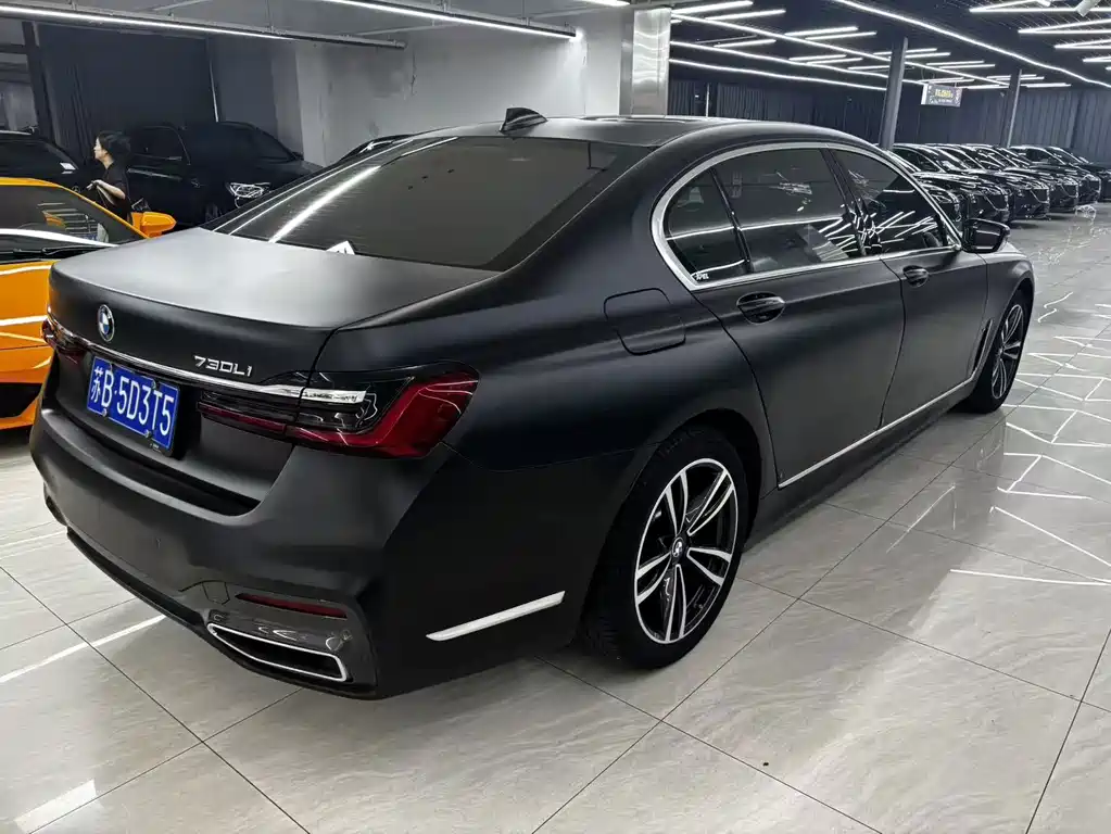 BMW 7 Series — миниатюра 3