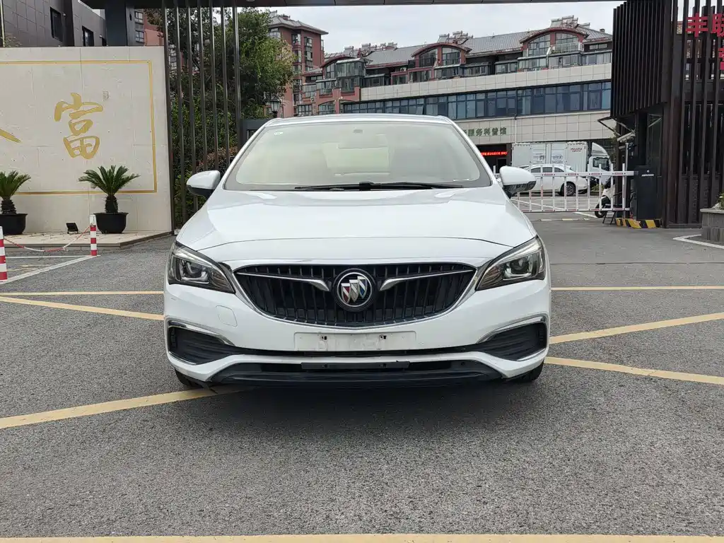 Buick Verano — миниатюра 2