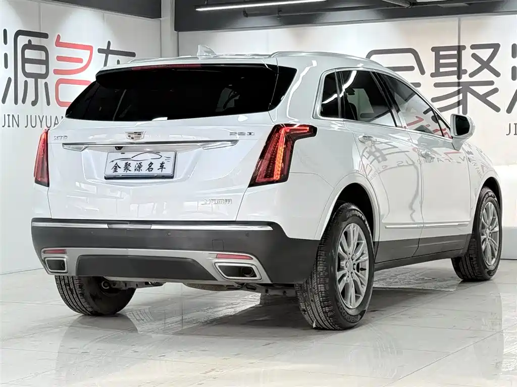 CADILLAC XT5