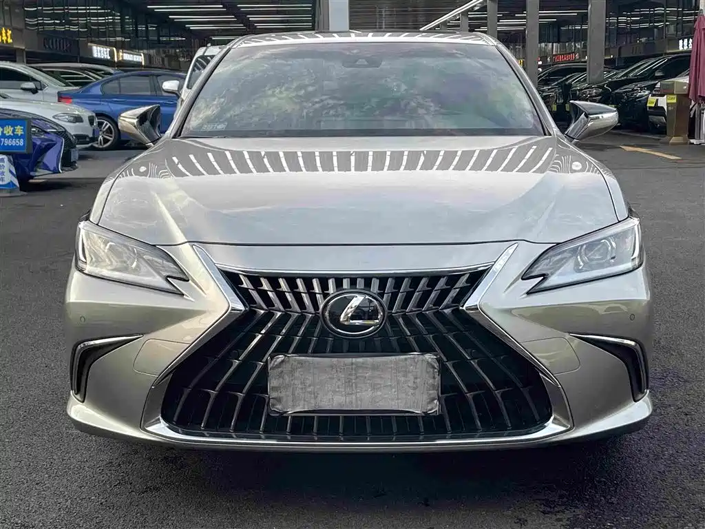 Lexus ES — миниатюра 2