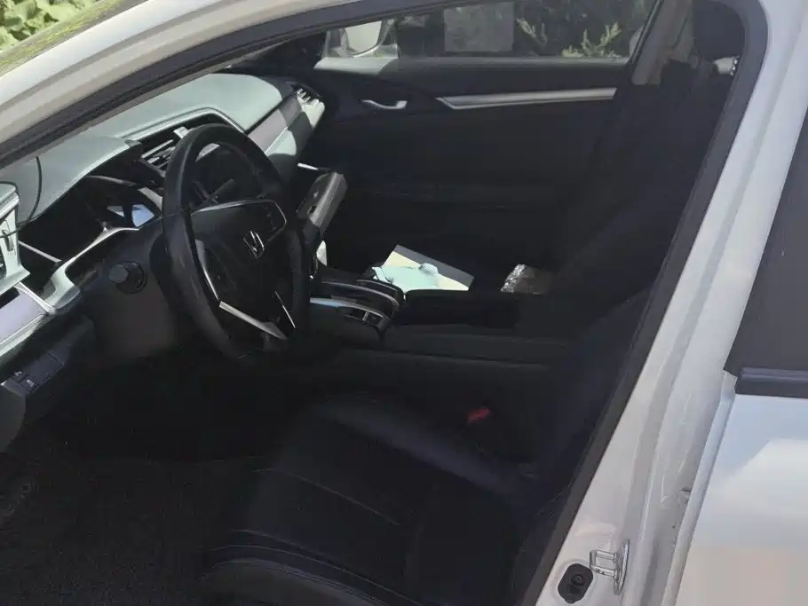 Honda Civic — миниатюра 9