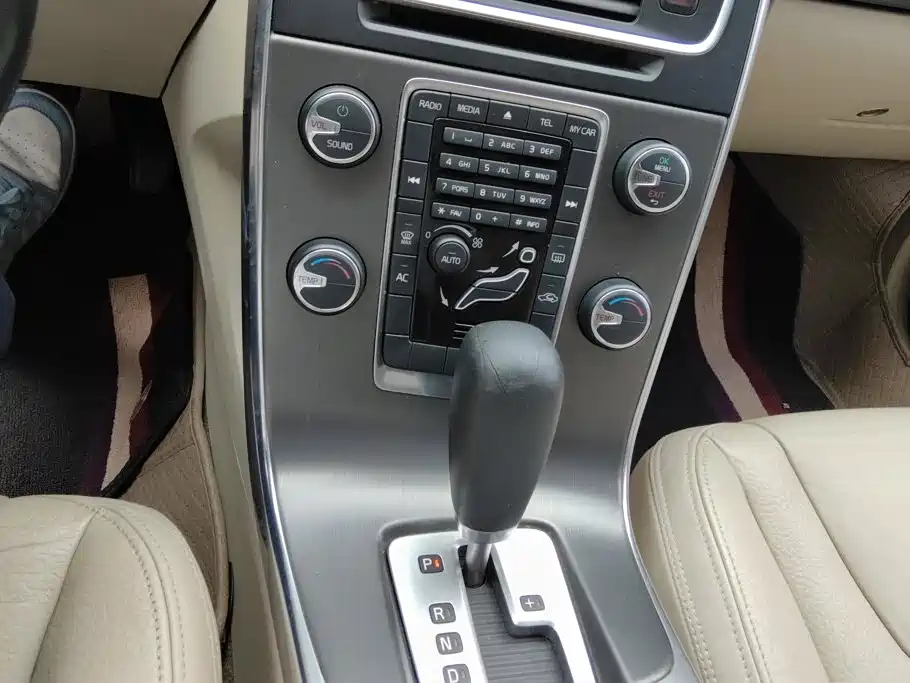 Volvo S60 (Import) — миниатюра 16