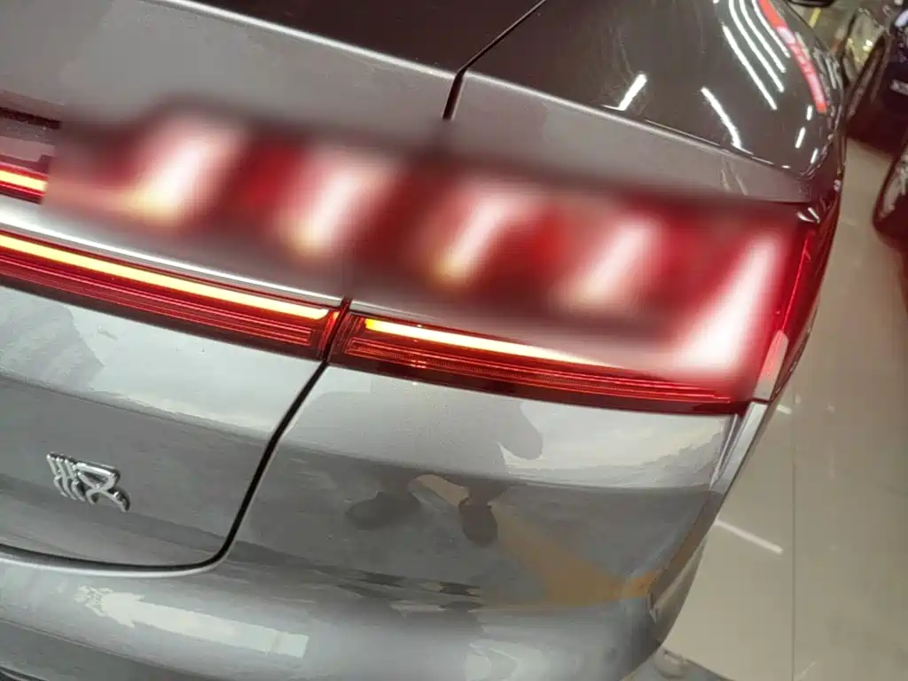 BYD Han — миниатюра 8