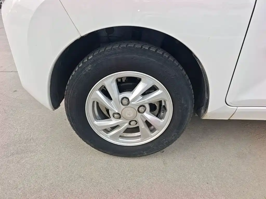 Wuling MINIEV — миниатюра 23