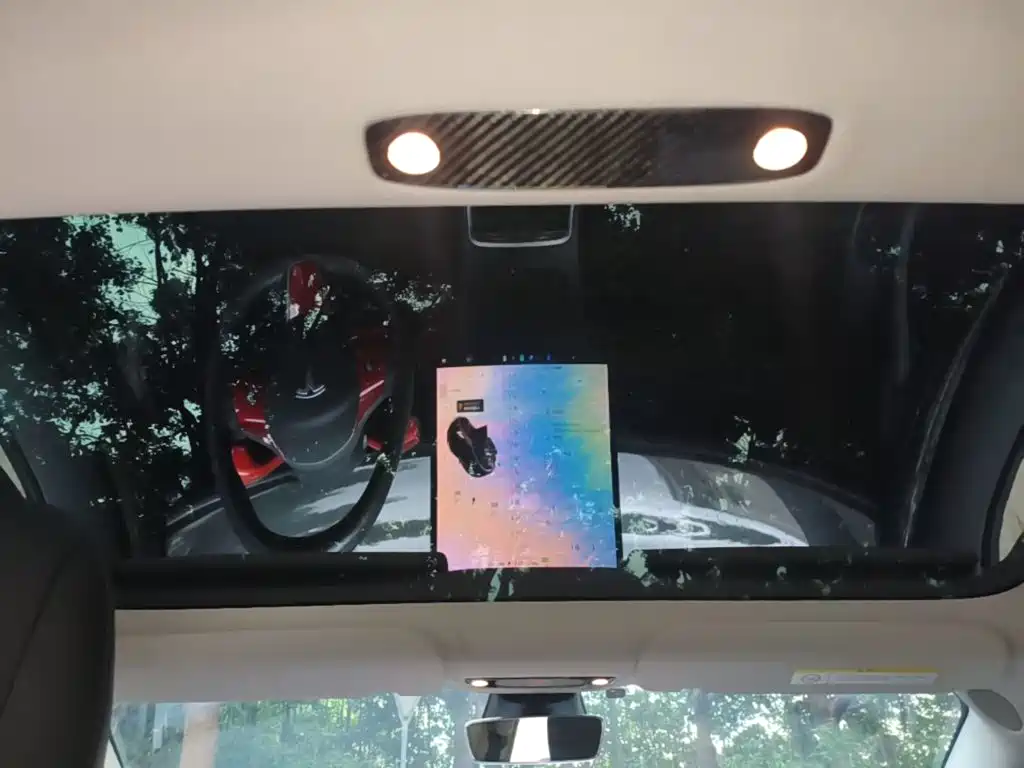 Tesla Model 3 — миниатюра 18