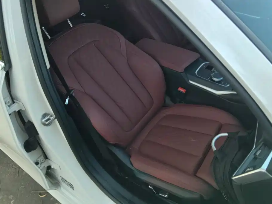 BMW 3 Series — миниатюра 8