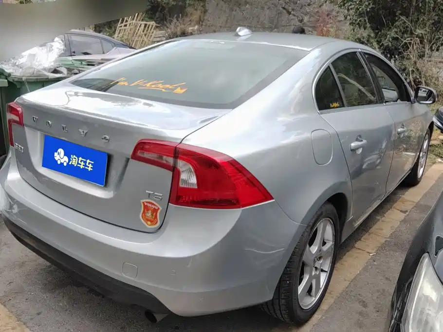 Volvo S60 (Import) — миниатюра 3