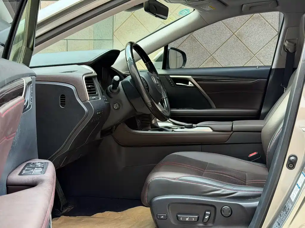 Lexus RX — миниатюра 6