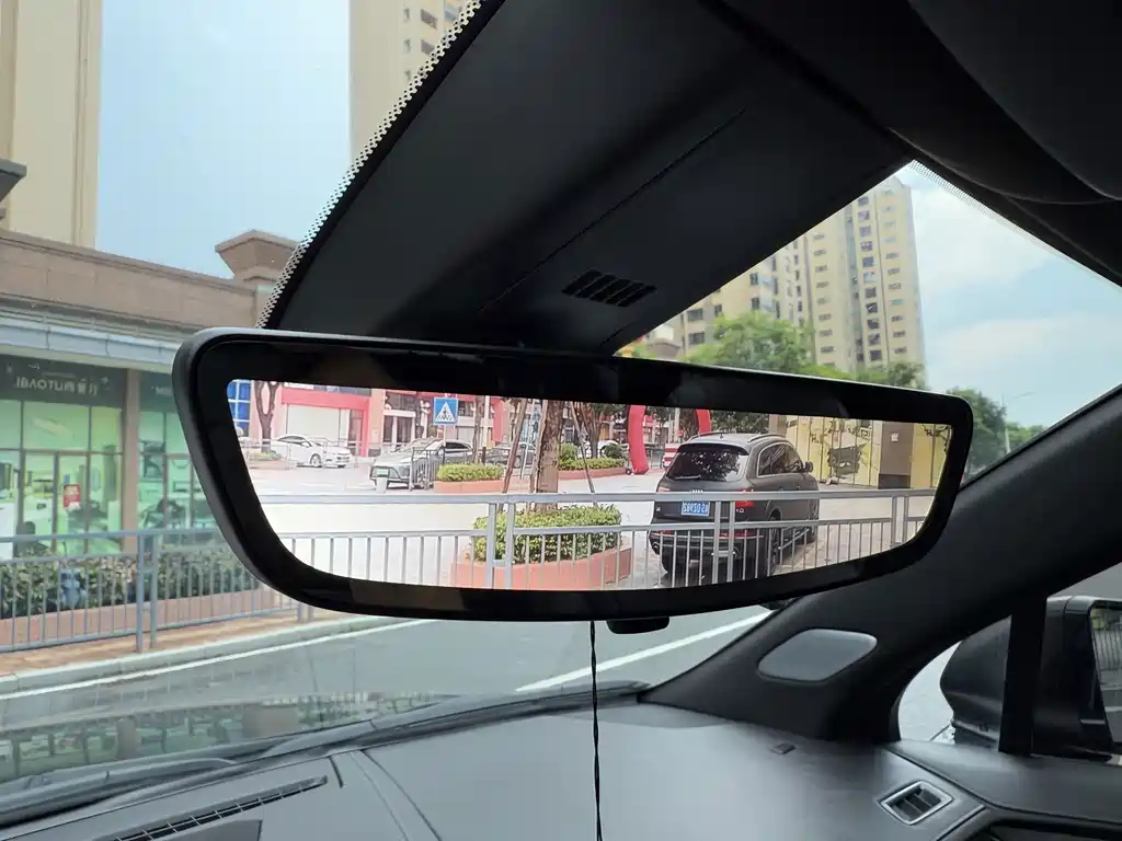Cadillac XT6 — миниатюра 24