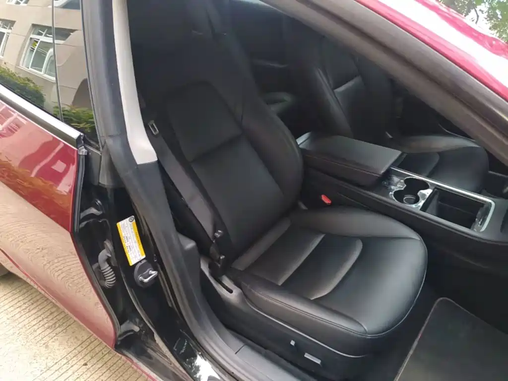 Tesla Model 3 — миниатюра 25