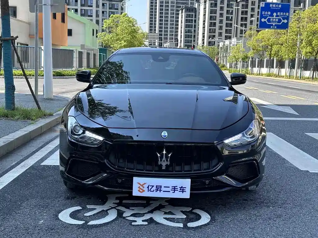 MASERATI GHIBLI