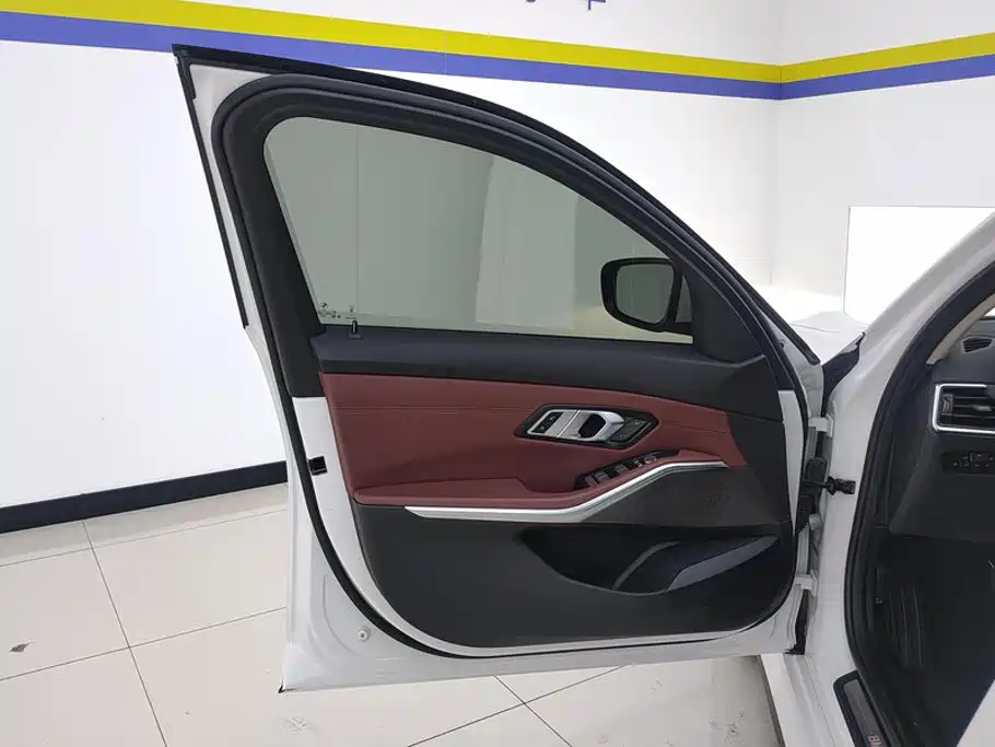 BMW i3 2024 eDrive 35 L