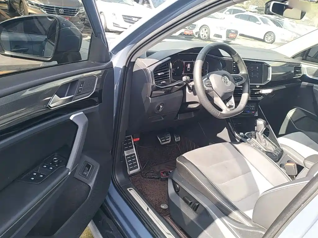 Volkswagen X — миниатюра 16