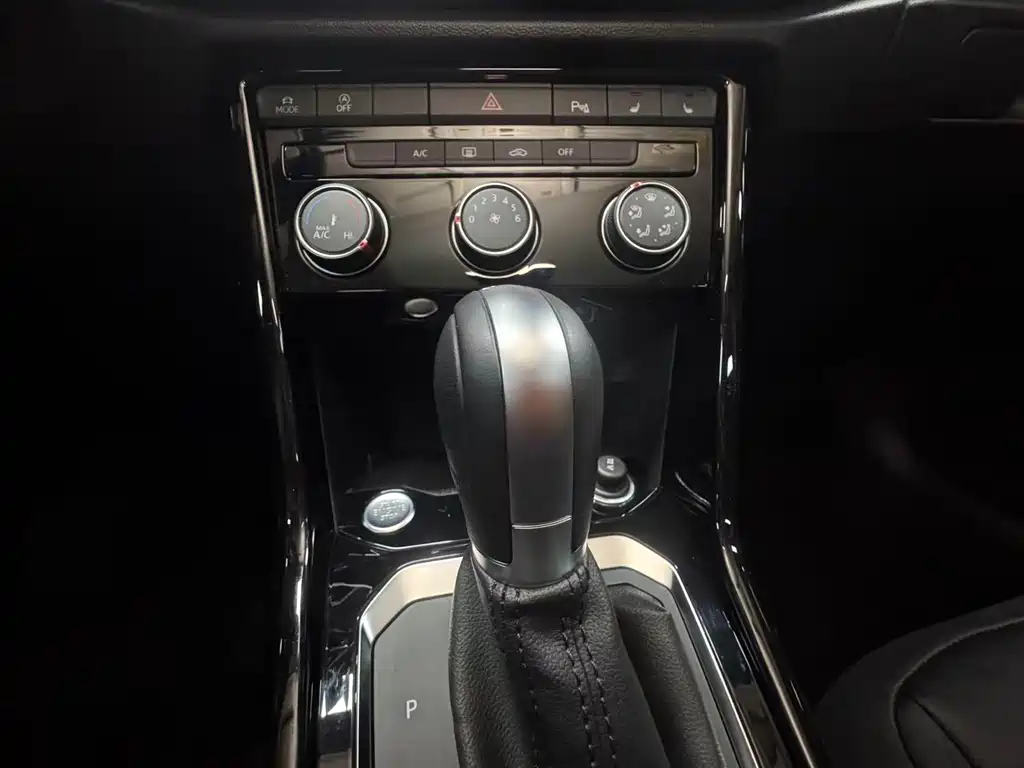 VOLKSWAGEN T ROC EXPLORING SONGS